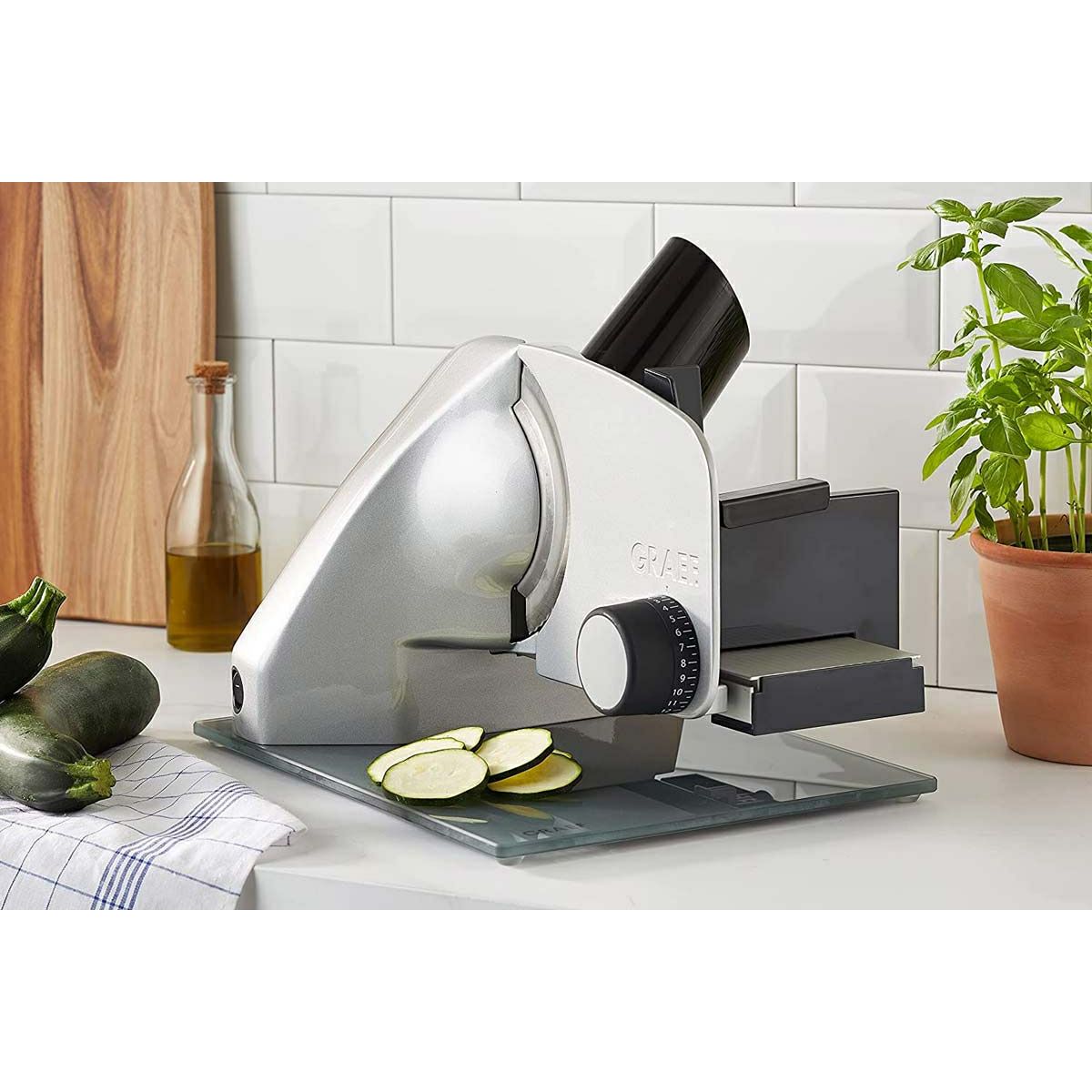 8d98e5085823a41f85f0dd1cd809e4ae